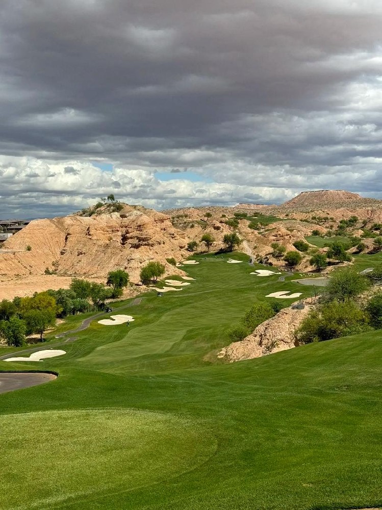 重塑智慧沙漠农业.jpeg 重塑智慧沙漠农业.jpeg